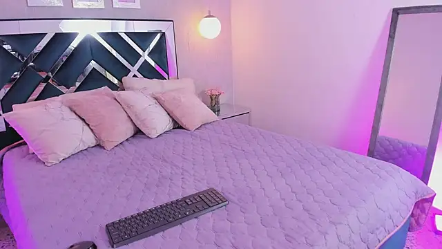 Snapshot of ibella7 chatting on January 17, 7:39 pm ibella7 online show from January 17, 7:39 pm