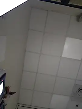 Snapshot of coppiapazza chatting on February 17, 1:36 am coppiapazza online show from February 17, 1:36 am