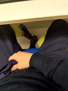 Snapshot of coppiapazza chatting on March 13, 4:12 pm coppiapazza online show from March 13, 4:12 pm