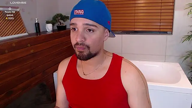 Snapshot of Edward_max chatting on February 23, 3:37 am Edward max online show from February 23, 3:37 am