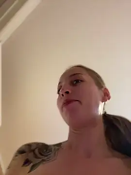Hr Frk Olsen online show from May 11, 3:29 pm