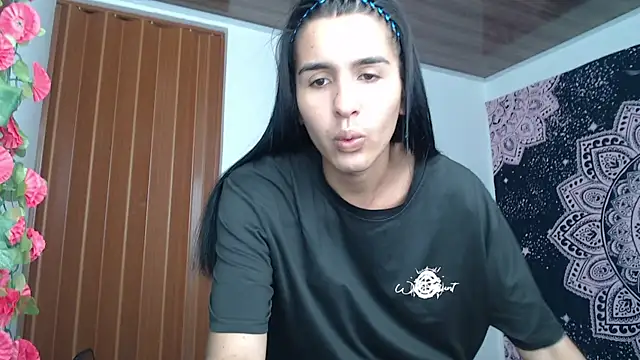 liissa 0 online show from April 17, 6:44 pm