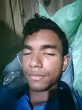Snapshot of Reynold2608 chatting on July 25, 3:15 am Reynold2608 online show from July 25, 3:15 am
