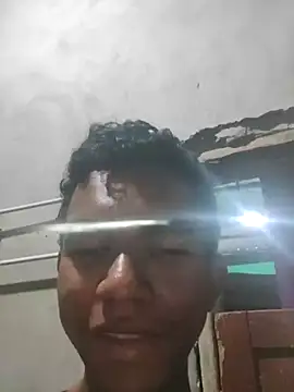Snapshot of Reynold2608 chatting on July 31, 1:27 am Reynold2608 online show from July 31, 1:27 am