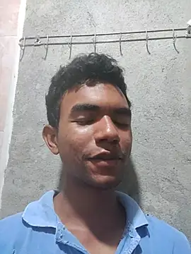 Snapshot of Reynold2608 chatting on August 2, 12:03 pm Reynold2608 online show from August 2, 12:03 pm