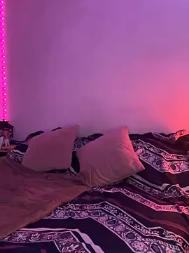 Nina-Chick777 online show from February 10, 8:42 am