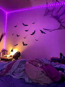 Nina-Chick777 online show from October 31, 12:33 am