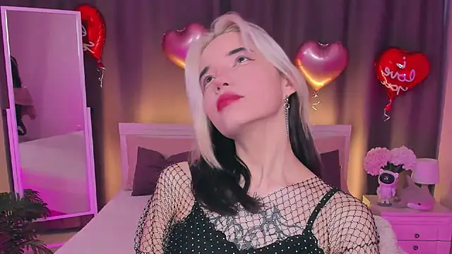 Snapshot of as1an_girlfriend chatting on February 23, 3:45 am as1an girlfriend online show from February 23, 3:45 am