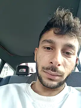 Snapshot of Iulianmarius12 chatting on February 22, 1:09 pm Iulianmarius12 online show from February 22, 1:09 pm