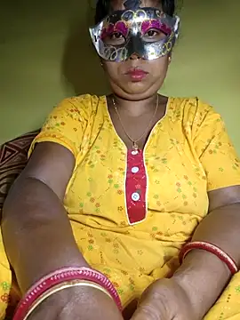 Snapshot of tinabhabhi chatting on June 12, 11:31 am tinabhabhi online show from June 12, 11:31 am