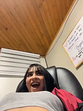 Hilary pinkk online show from February 5, 2:27 am