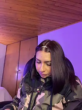 Hilary pinkk online show from March 2, 2:25 am