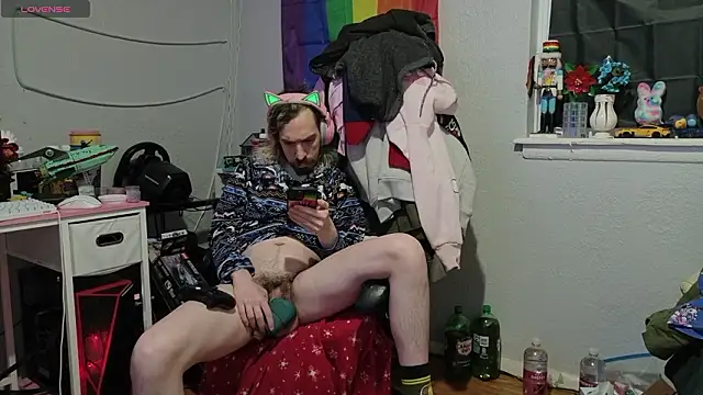 Snapshot of tallnerdyguy chatting on February 3, 2:53 am tallnerdyguy online show from February 3, 2:53 am