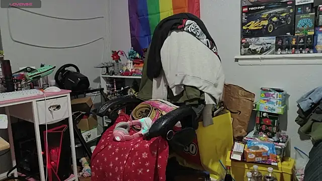 tallnerdyguy online show from May 13, 1:47 am