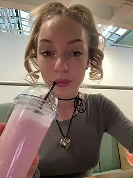 Snapshot of melissa_grr chatting on December 12, 11:40 am melissa grr online show from December 12, 11:40 am