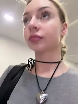 Snapshot of melissa_grr chatting on December 12, 2:44 pm melissa grr online show from December 12, 2:44 pm