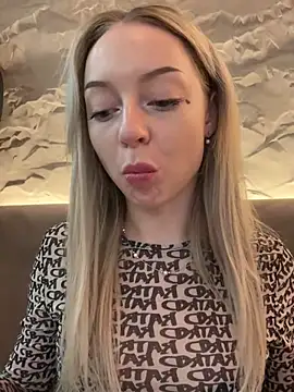 Snapshot of melissa_grr chatting on December 26, 12:27 pm melissa grr online show from December 26, 12:27 pm