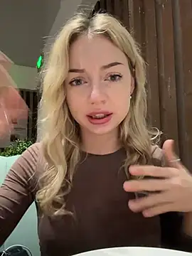 Snapshot of melissa_grr chatting on January 5, 1:58 pm melissa grr online show from January 5, 1:58 pm