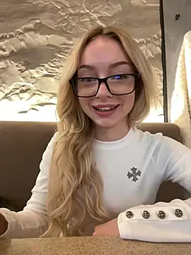 Snapshot of melissa_grr chatting on January 15, 11:21 am melissa grr online show from January 15, 11:21 am