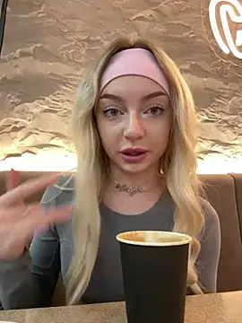 Snapshot of melissa_grr chatting on January 23, 10:43 am melissa grr online show from January 23, 10:43 am