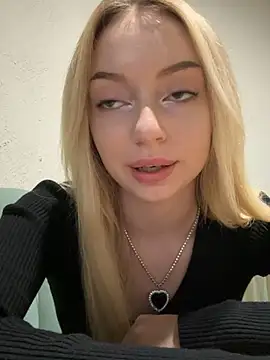 Snapshot of melissa_grr chatting on February 1, 12:37 pm melissa grr online show from February 1, 12:37 pm