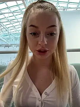 Snapshot of melissa_grr chatting on February 2, 12:24 pm melissa grr online show from February 2, 12:24 pm