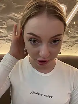 Snapshot of melissa_grr chatting on February 14, 12:47 pm melissa grr online show from February 14, 12:47 pm