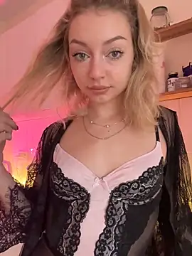 Snapshot of melissa_grr chatting on October 15, 1:33 pm melissa grr online show from October 15, 1:33 pm