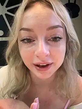 Snapshot of melissa_grr chatting on November 7, 1:00 pm melissa grr online show from November 7, 1:00 pm