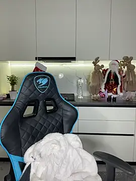 CurlyLara online show from January 17, 2:16 am