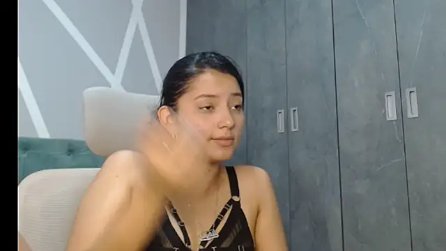 camil blue online show from January 25, 4:35 pm