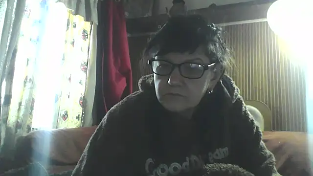 AlanaLaDream online show from March 1, 1:02 pm