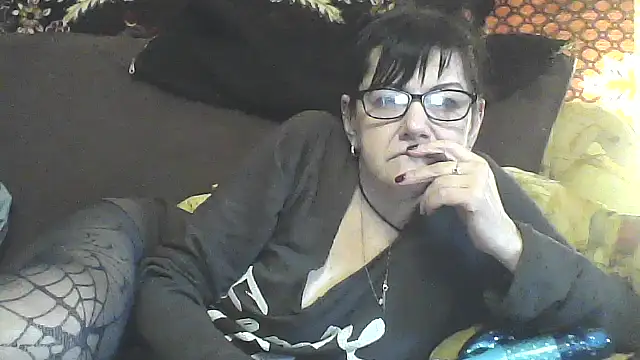 AlanaLaDream online show from March 13, 2:23 pm