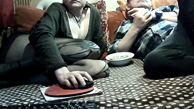 Snapshot of AlanaLaDream chatting on June 10, 6:07 pm AlanaLaDream online show from June 10, 6:07 pm