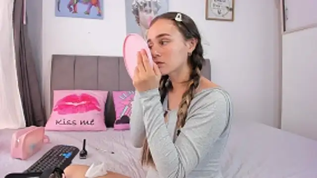 naughtyloverss online show from December 17, 3:51 pm