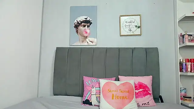 naughtyloverss online show from February 1, 2:15 pm