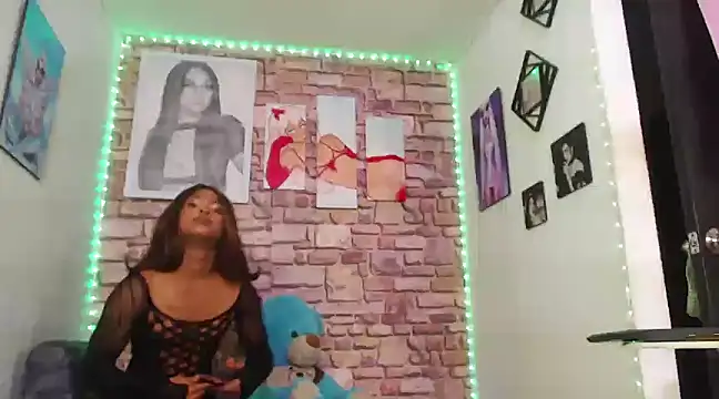 Snapshot of vixenxqueens chatting on March 2, 3:02 am vixenxqueens online show from March 2, 3:02 am