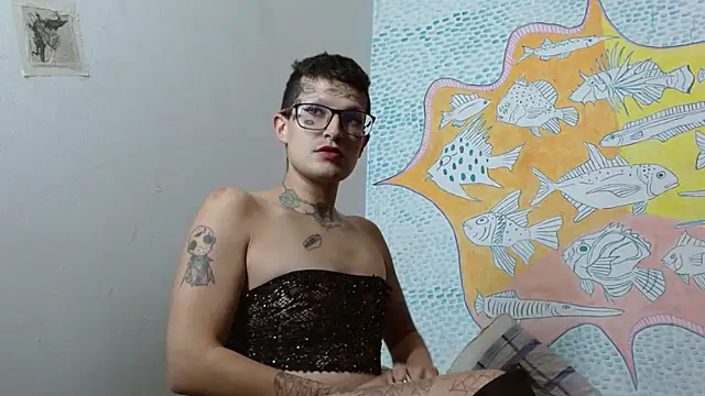 Snapshot of Party_trans chatting on February 14, 12:19 am Party trans online show from February 14, 12:19 am