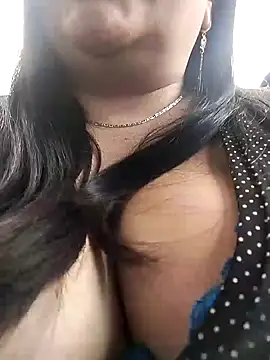 Snapshot of sara_pineros chatting on December 6, 6:28 pm sara pineros online show from December 6, 6:28 pm