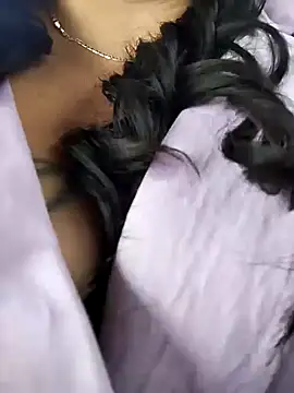 Snapshot of sara_pineros chatting on February 1, 7:34 pm sara pineros online show from February 1, 7:34 pm