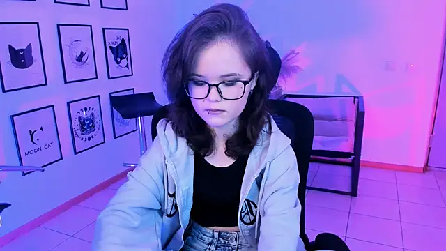 Elainebeness online show from January 24, 7:18 pm