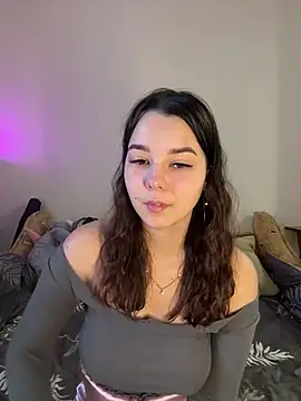 PoppyRobinson online show from January 17, 8:13 am