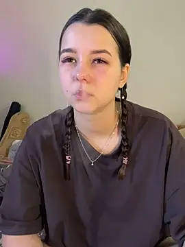 PoppyRobinson online show from January 17, 11:17 am