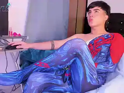 Snapshot of amon_kyle chatting on February 11, 4:22 am amon kyle online show from February 11, 4:22 am