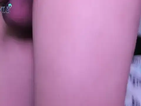 Snapshot of amon_kyle chatting on February 27, 10:09 pm amon kyle online show from February 27, 10:09 pm