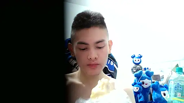 Snapshot of thisisbook_223 chatting on June 18, 2:32 pm thisisbook 223 online show from June 18, 2:32 pm