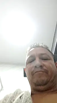 Snapshot of luchoarr chatting on March 15, 6:54 pm luchoarr online show from March 15, 6:54 pm