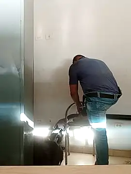 Snapshot of luchoarr chatting on January 16, 10:03 pm luchoarr online show from January 16, 10:03 pm