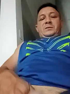 Snapshot of luchoarr chatting on March 3, 3:12 am luchoarr online show from March 3, 3:12 am