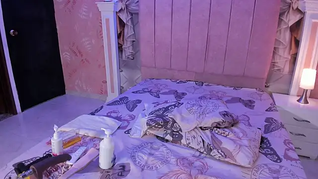 Snapshot of sheyla_sweet18 chatting on January 12, 3:07 am sheyla sweet18 online show from January 12, 3:07 am